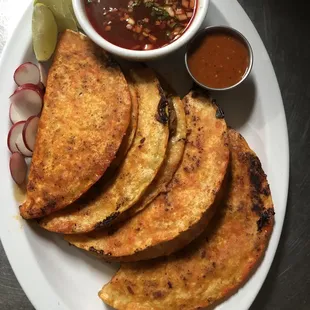 QuesaBirria tacos con consome