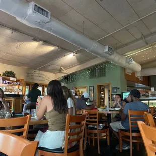 Dining room, indoor.