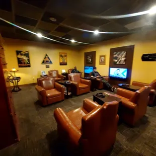 Non-members lounge area