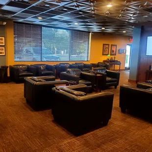 Members only lounge