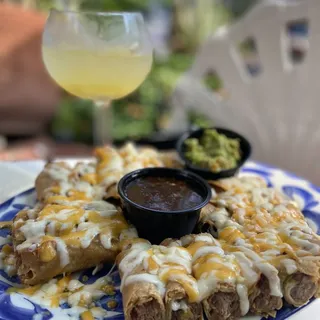 Mochisimos Taquitos