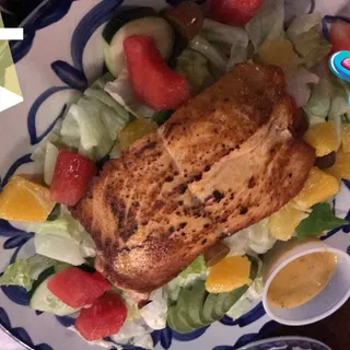 Grilled Salmon Salad