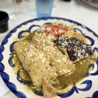 Enchiladas Verdes de Pollo