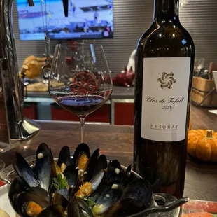 Mussels - ask for the cheese bread after