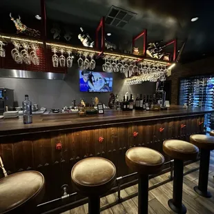 sushi and sashimi, interior