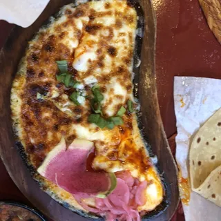 Queso Fundido Con Chorizo y Rajas