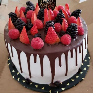 Chocolate Drip Cake