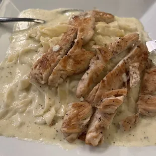 i miss the chicken alfrado i miss it everyday its still there i just miss it alot:/