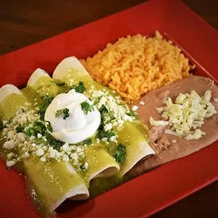 a plate of mexican food