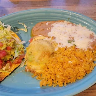 a plate of mexican food