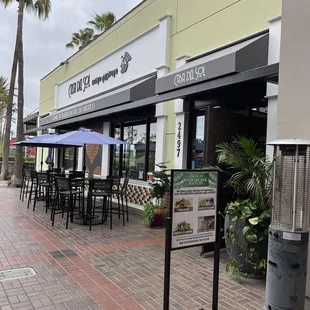 The entrance to restaurant