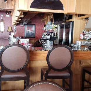 the bar and dining area