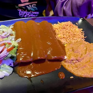 Enchiladas de Mole Con Papa