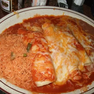 2 Sopes con Arroz Y Frijoles