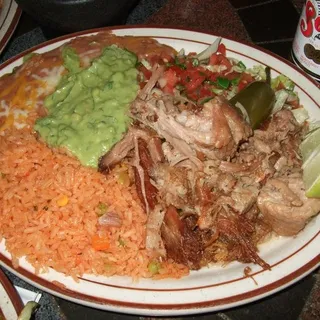 Carnitas de puerco con guacamole