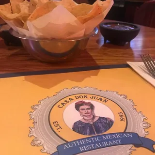 Combo Chips salsa & bean deep