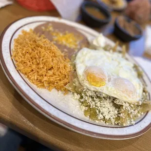 Chilaquiles con Huevos