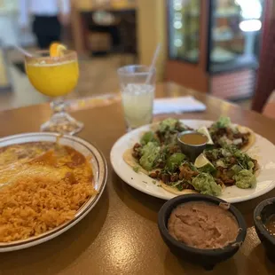 Early bird street taco special.