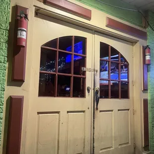 the entrance to a mexican restaurant