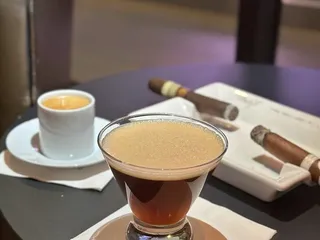 Davidoff Of Geneva Cigar Bar