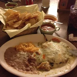 Chili relleno. Cheese. But had it with tomatillo and cheese on top instead on ranchero sauce.  All is good.