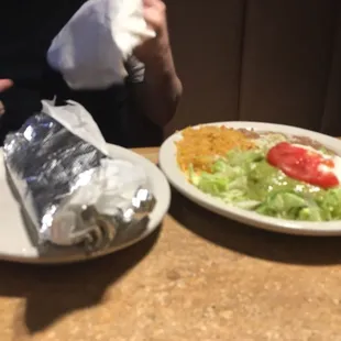 Hubbys food came out well before mine.