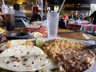 Los Alamos Market y Cocina