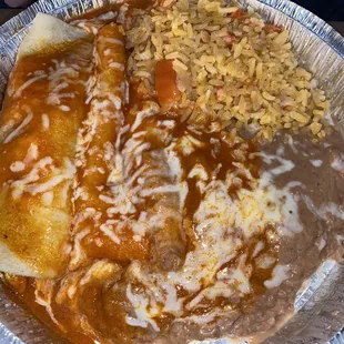 a plate of mexican food