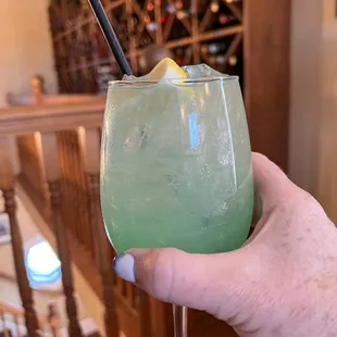 Delicious limoncello and Prosecco drink.