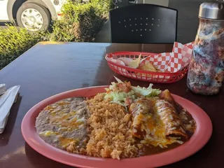 Tustacos Taqueria