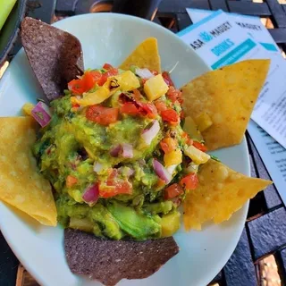 Casa Maguey Guacamole