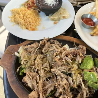 Pueblo Carnitas
