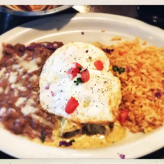 Enchiladas con Huevos