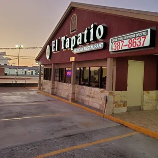 Breakfast tacos are great here