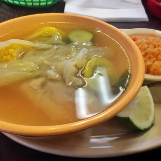 Caldo De Pollo