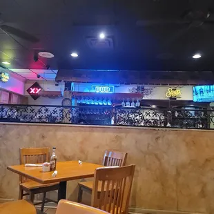 Bar!