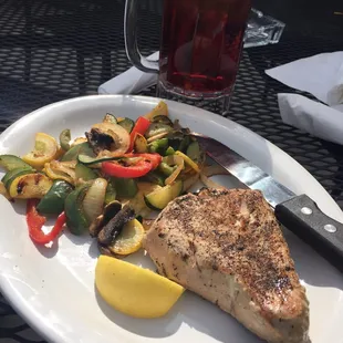 Fresh tuna with steamed veggies!!!Delicious!!