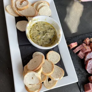 Spinach &amp; artichoke dip