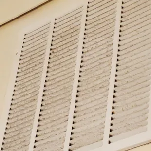 is it hard to clean/change filter?