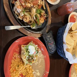 Seafood fajita