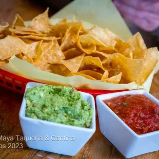 Chips Salsa Guacamole