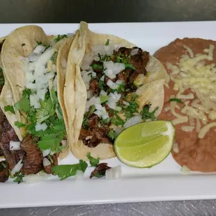 Tacos de carne asada