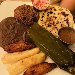chicken wings and fried chicken, food