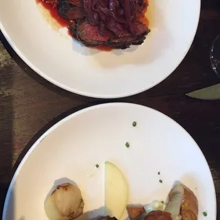 Skirt Steak with Romesco and Onion Mermelada