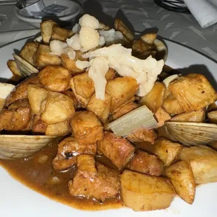 Pork and clams Alentejana style