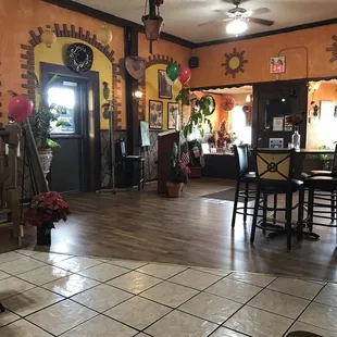 Nicely laid out. Beautiful, clean, great service