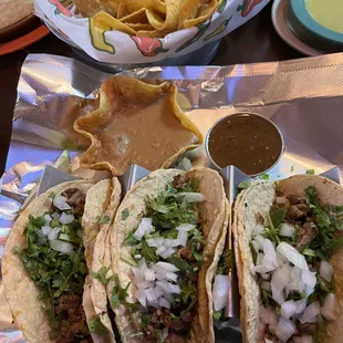 We love the avocado spicy dipping sauce always on point , bean dipping sauce also must have, super friendly serving and fast .