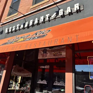 the outside of the restaurant