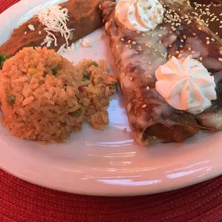 Enchiladas Vegetarianas en Salsa Verde o Poblana