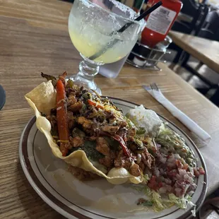 Fajita salad and margarita